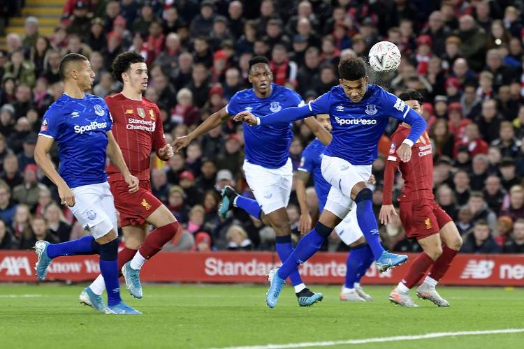 青训球员首次助攻完成精彩配合