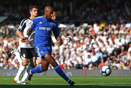 射门时致弗朗西斯重伤，田中碧被换下后立即找到加纳主帅道歉