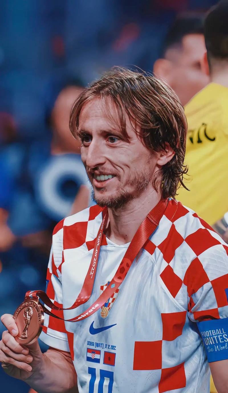 法甲战报：科巴尔点射，迪奥曼德扳平，巴黎FC1-1欧塞尔