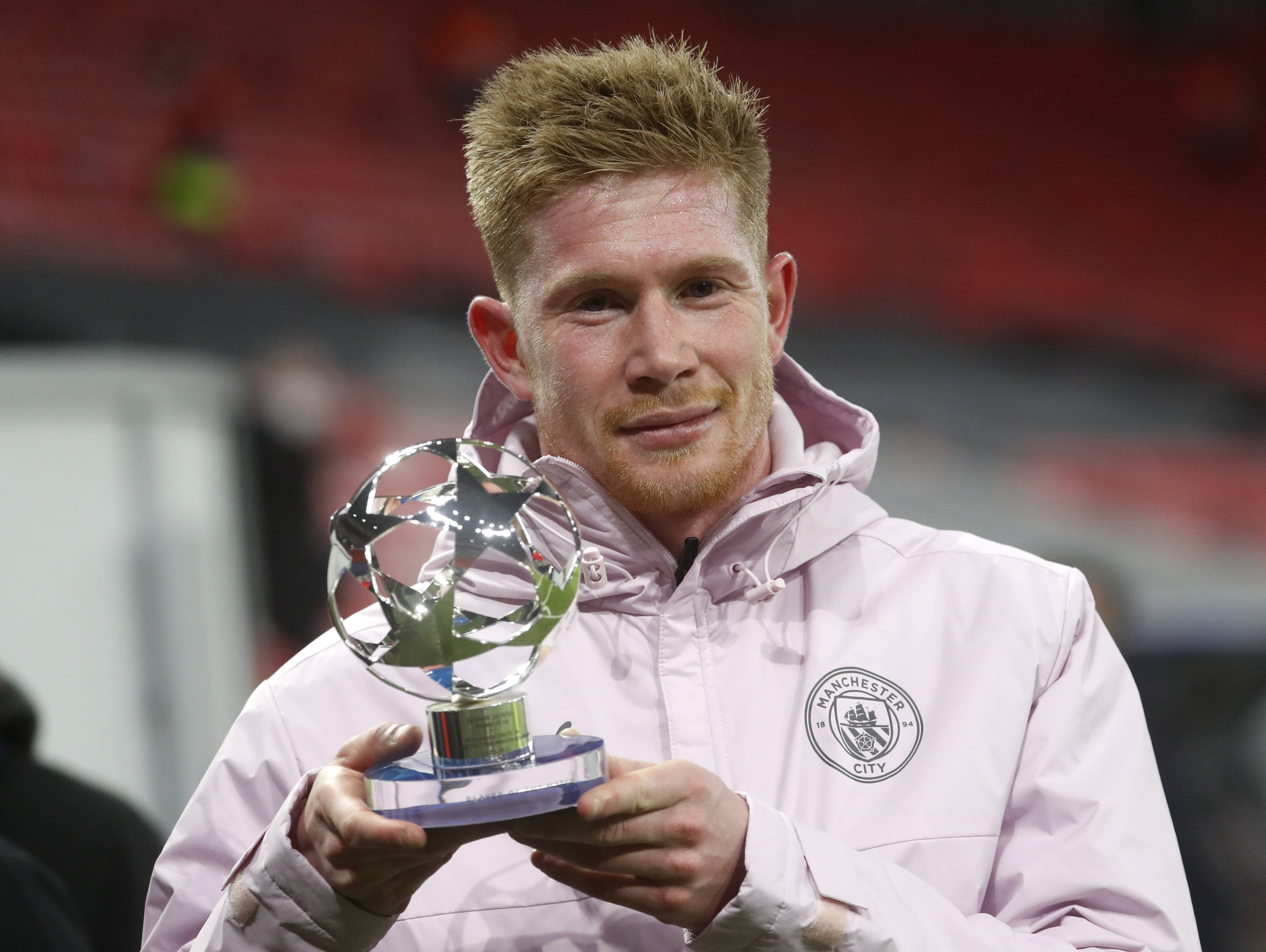 懂球译站｜在挪威小镇，一场以哈兰德为名的旅行